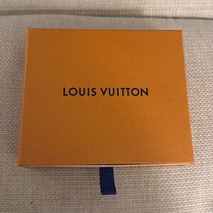 Louis Vuitton box